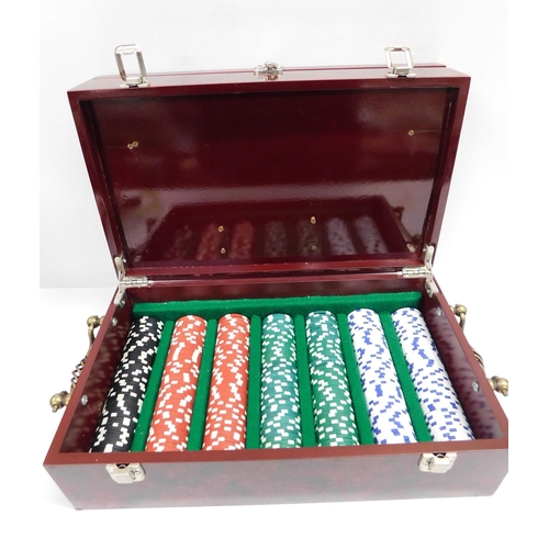 143 - Mahogany cased - poker set