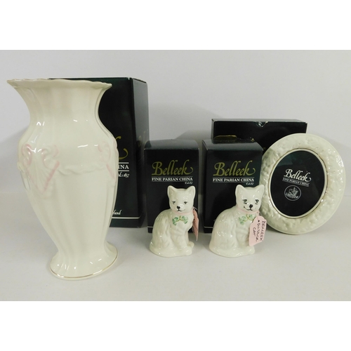 253 - Four/Beleek items - vase/cats & photograph frame - no damage