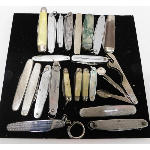 258 - Pen & pocket knives - including Mother of Pearl