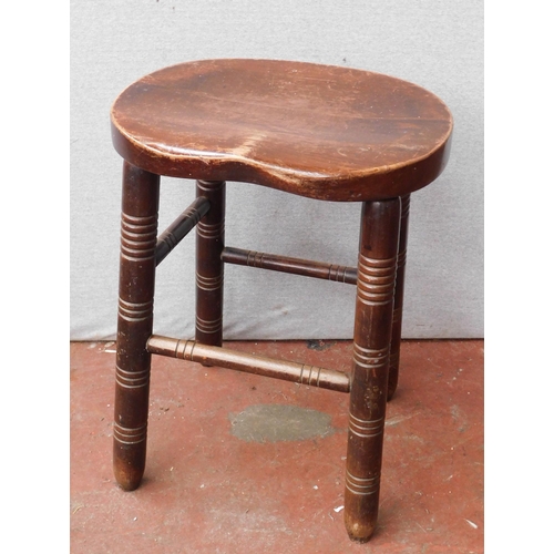 550 - Vintage stool