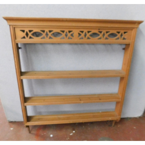 578 - Pine plate rack