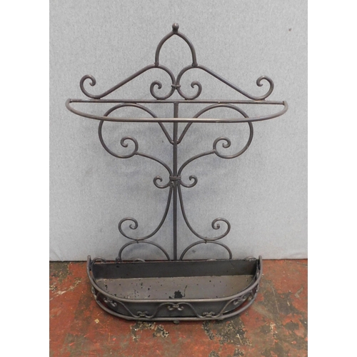 600 - Metal umbrella/ stick stand