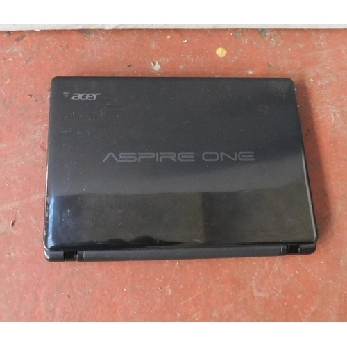 630 - Acer Aspire One 725 laptop - unchecked