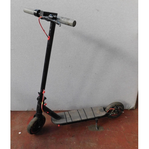 671 - Adults Avov electric scooter - unchecked