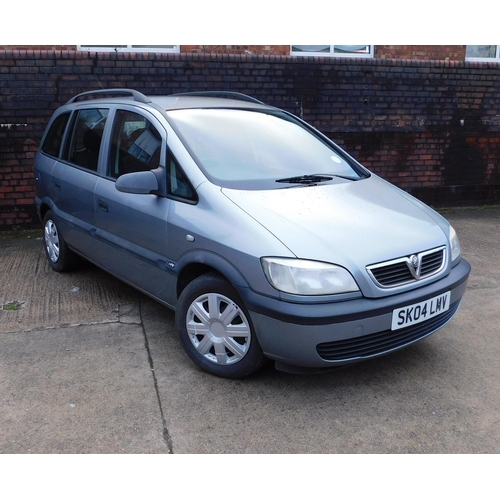 700A - Re-offered due to timewaster -
Vauxhall Zafira 1.6 petrol seven seater estate - 12 month MOT, lot of... 