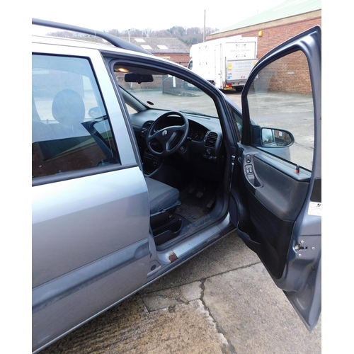 700A - Re-offered due to timewaster -
Vauxhall Zafira 1.6 petrol seven seater estate - 12 month MOT, lot of... 