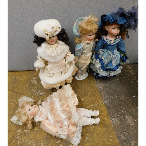 714 - Box of vintage style china display dolls
