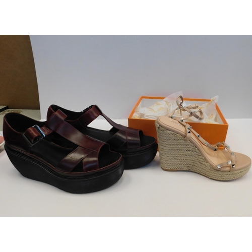 Lot 731       