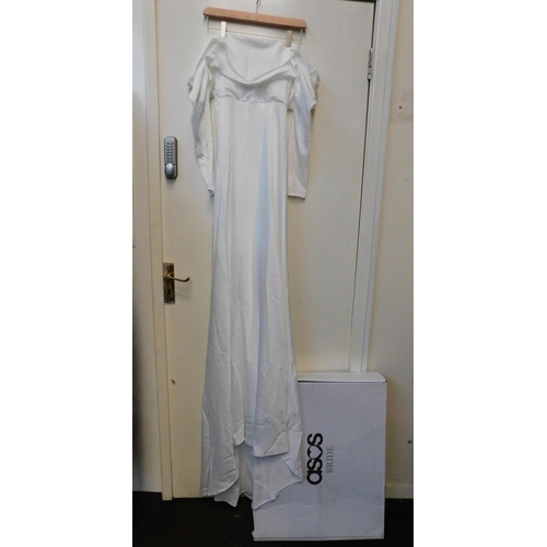 Lot 734       
