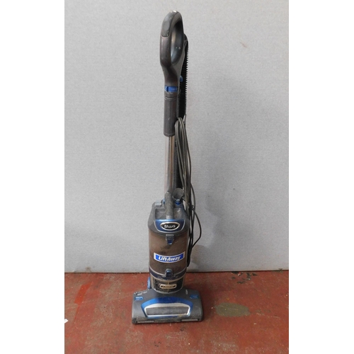 Lot 740       