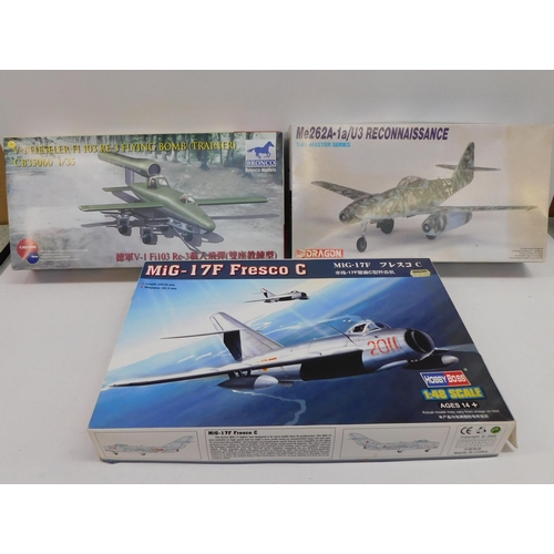 774 - Three - fighter jet model kits - incl. Bronco/Dragon and Hobby Boss