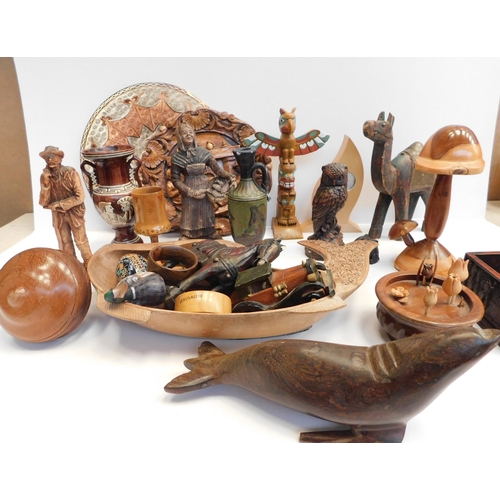 91 - Mixed items - including wooden figures