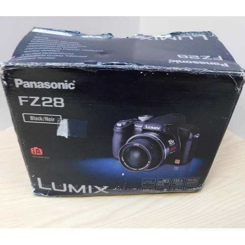 522 - Panasonic Lumix F