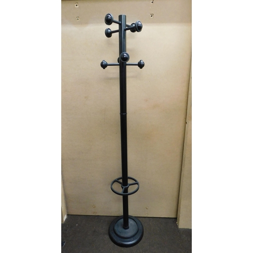 570 - Umbrella and hat stand approx. 6ft tall