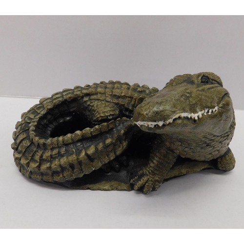 279 - Alligator figure - no damage