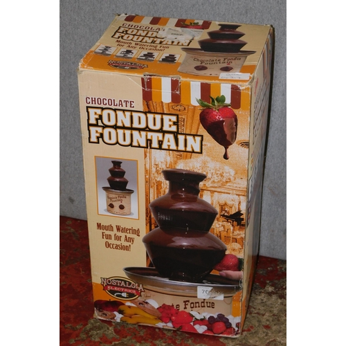 521A - Boxed chocolate fondue fountain W/O