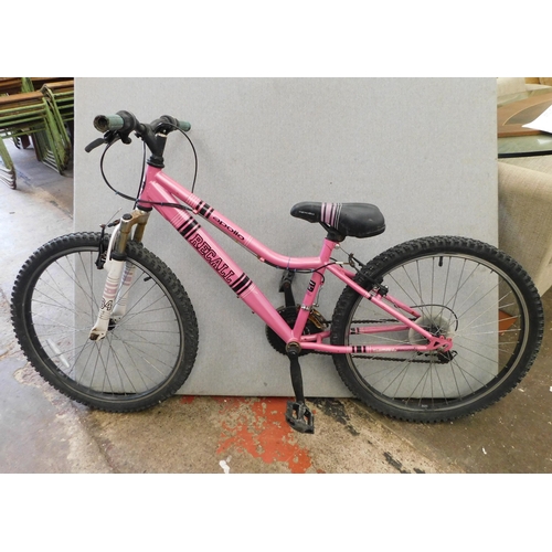 531 - Apollo Recall child's mountain bike, front suspension 18 gears