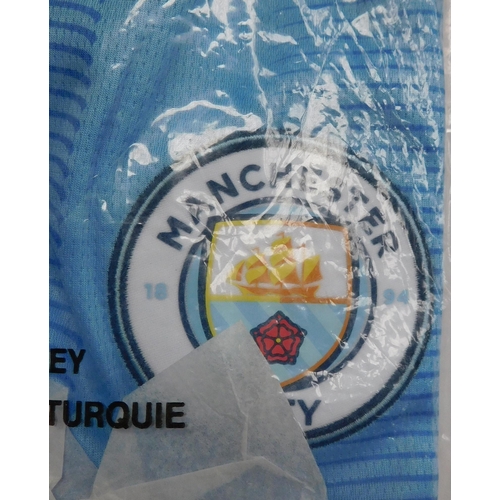 724 - Puma Manchester City football shirt - size M