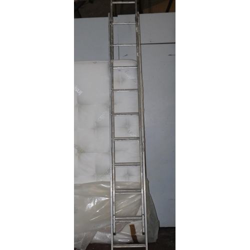 820 - Set of double aluminium ladders