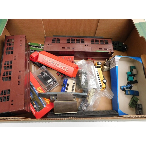 Model railway & trackside buildings/vehicles & accessories