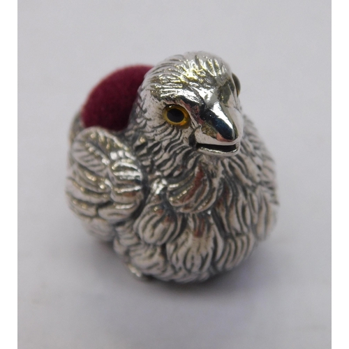 100 - Silver - Quail/pin cushion