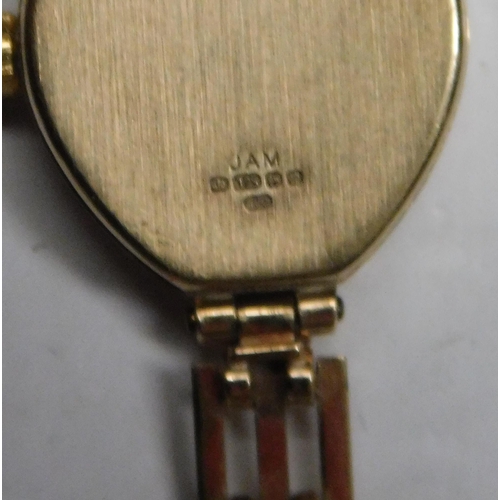 115A - Ladies 9ct gold - Accurist Gold/wristwatch - hallmarks to case & clasp