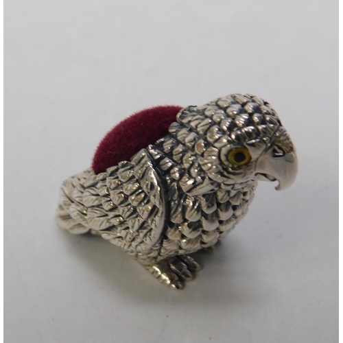 116 - Silver - Parrot/pin cushion