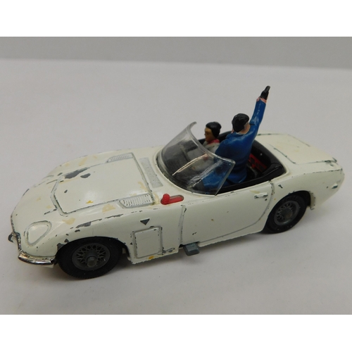 121 - James Bond/Corgi die cast - Toyota 2000 GT & figures