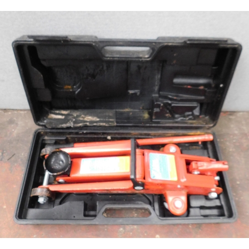 515 - 2 Ton hydrolic trolley jack in case