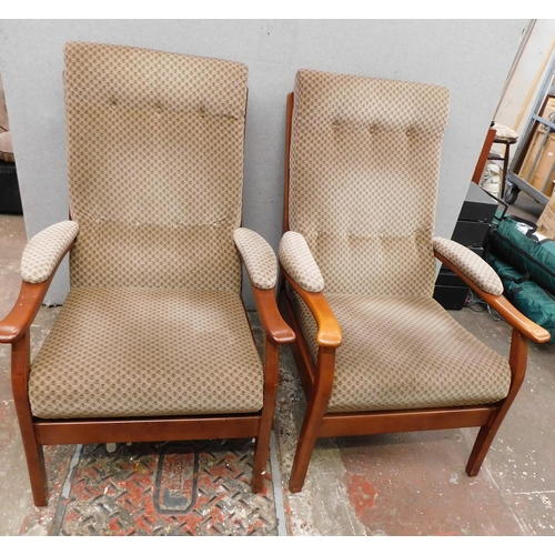 541 - Two mid-century Cintique fireside armchairs