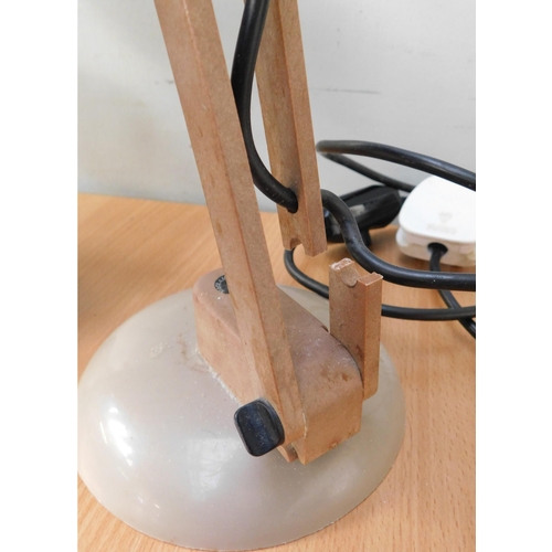 594 - Vintage desk lamp and scales with weights