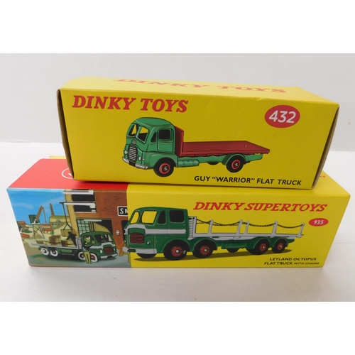 279 - Dinky/Atlas - die cast vehicles/No. 432 Warrior flat truck - & No. 935 Leyland Octopus - boxed as ne... 