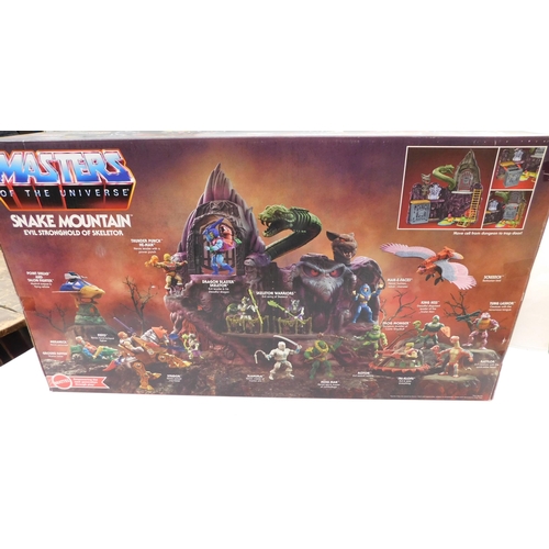 29 - Masters of the Universe - Snake Mountain/boxed as new