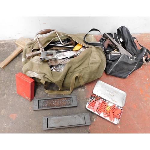 519 - 2 Joiners tool bags and large selection of tools