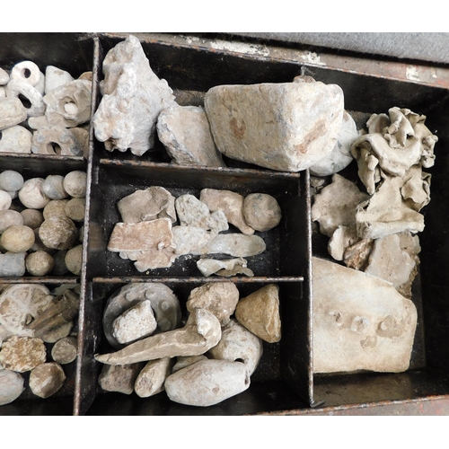 640 - Tray of finds - archaeological collection