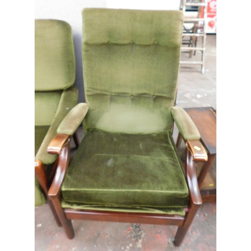 663A - Mid-century two seater sofa with two armchairs and one other - for restoration