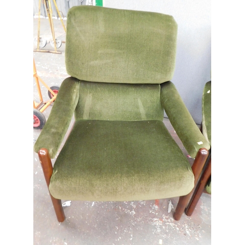 663A - Mid-century two seater sofa with two armchairs and one other - for restoration