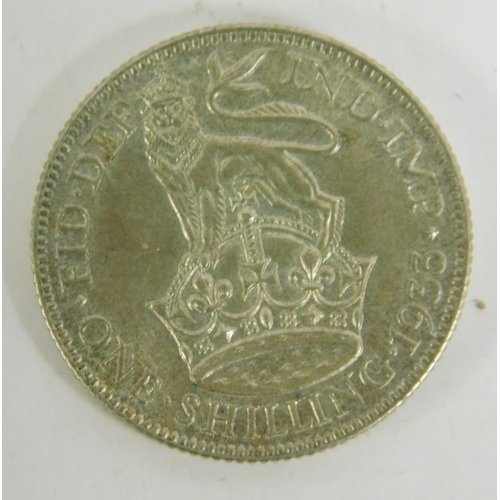 226 - 1933 dated - Shilling coin