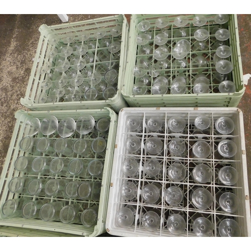 550 - Six crates of mixed glasses incl. wine and pint glasses etc. - cage not incl....