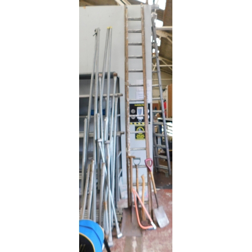 817 - Large extending wood and aluminium step ladders and garden tools (as seen)