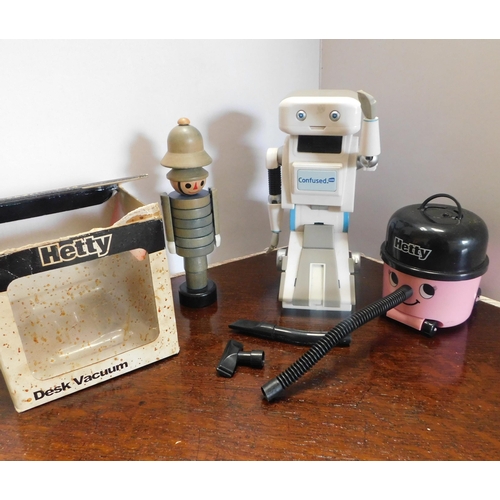 819 - Small Hetty hoover desk vacuum, Confused.Com robot and one other