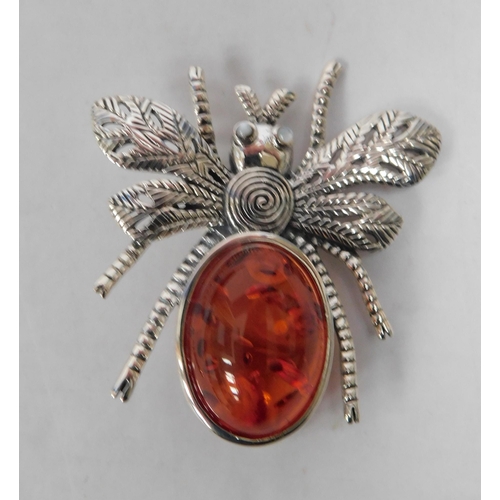 101 - Silver - amber set/bee brooch