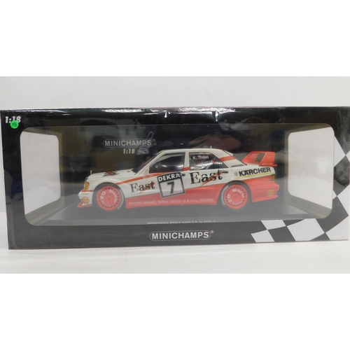 151 - Minichamps - Mercedes Benz