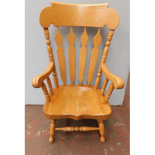 600 - Farmhouse chair with short legs