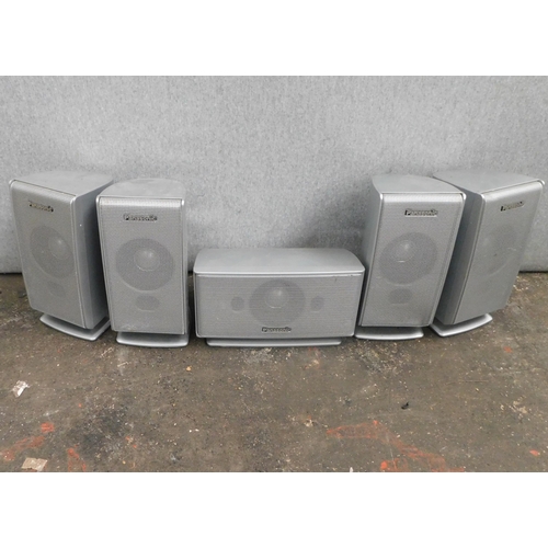 620 - Selection of surround sound speakers