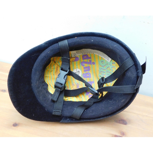 625 - Horse riding hat (unchecked/for display) - size 6¾ (55)