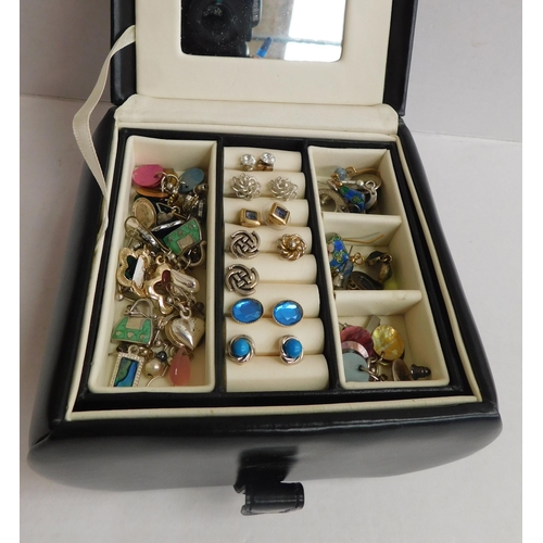 137 - Jewellery box & contents