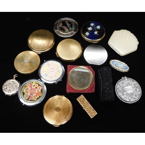 150 - Ladies compacts - including Stratton