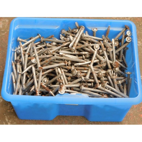 535A - Box of gutter nails