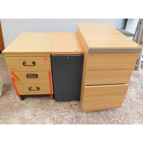 653 - Three sets of desk drawer units